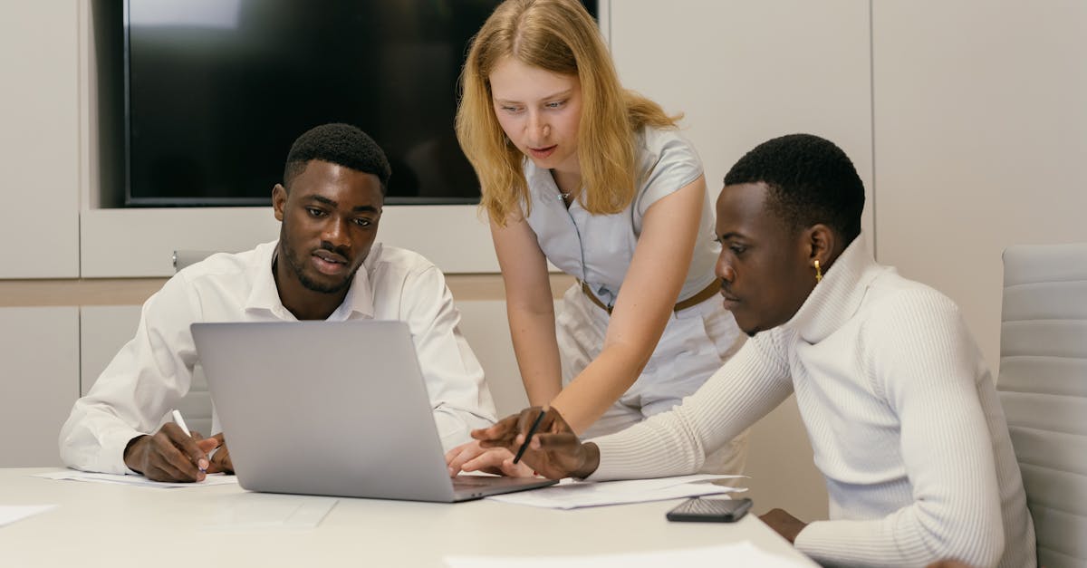 网络安全卫士：DDoS攻击下的应对之策